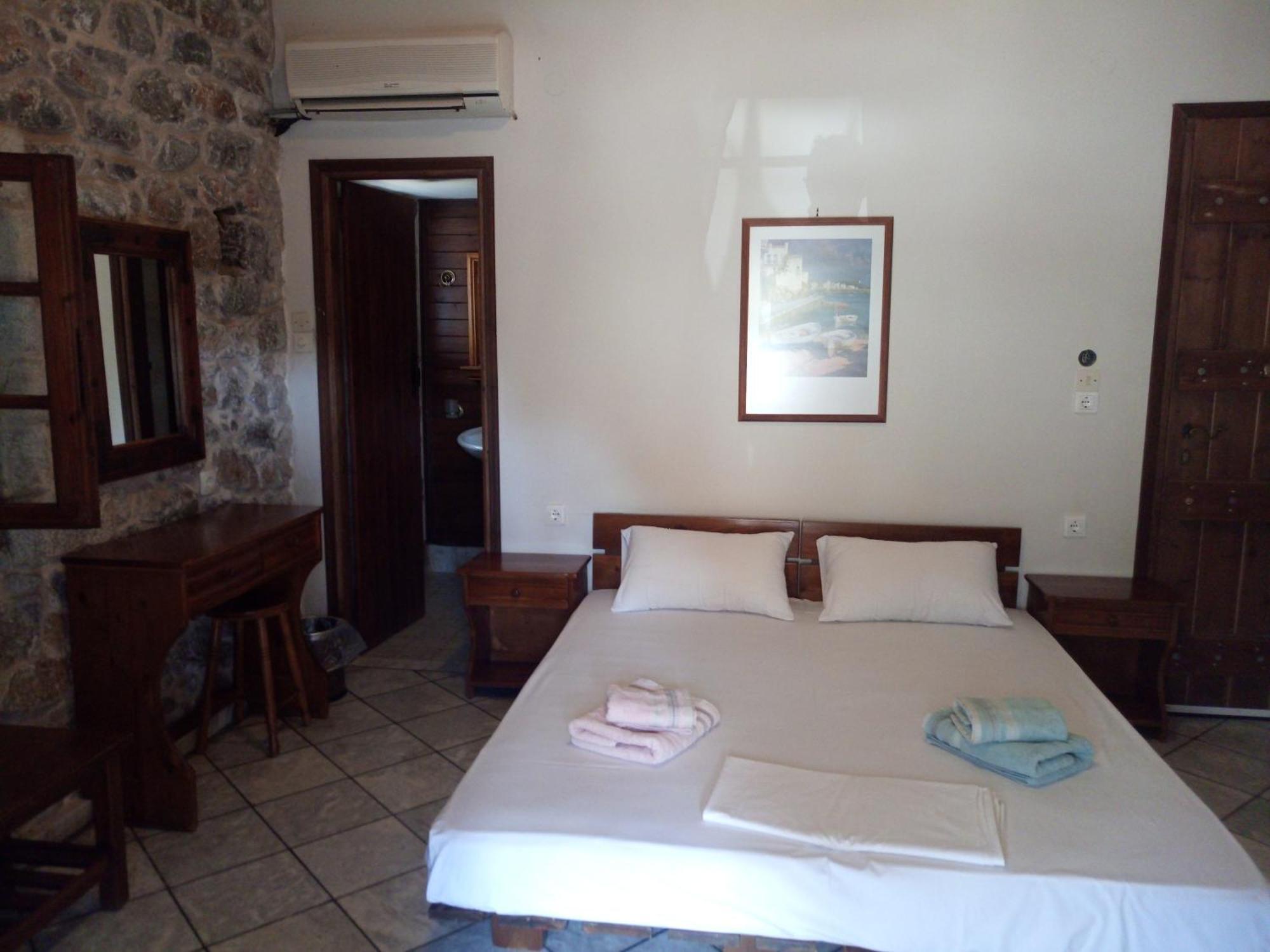 Marathos Bay Otel Kokkala Dış mekan fotoğraf